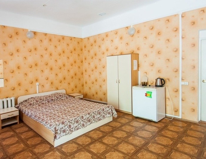 1-мест.(разм. в 2-мест.) 1-комн. станд., корп. 4 - База отдыха «Светлая» Феодосия