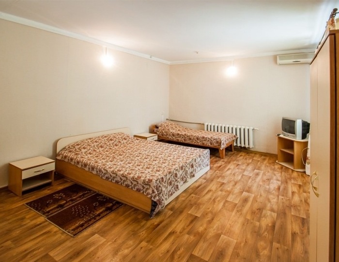 2-мест.(разм. в 3-мест.) семейный, корп. 4 - База отдыха «Светлая» Феодосия
